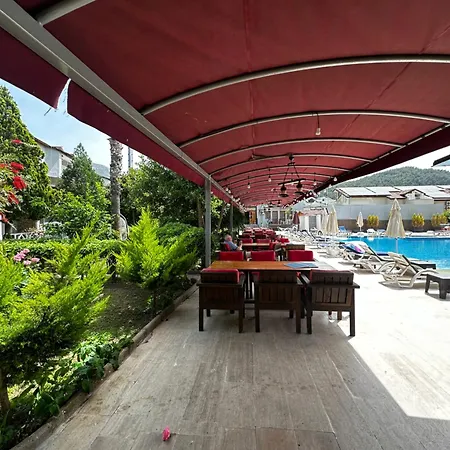Carmina Ξενοδοχείο 3*