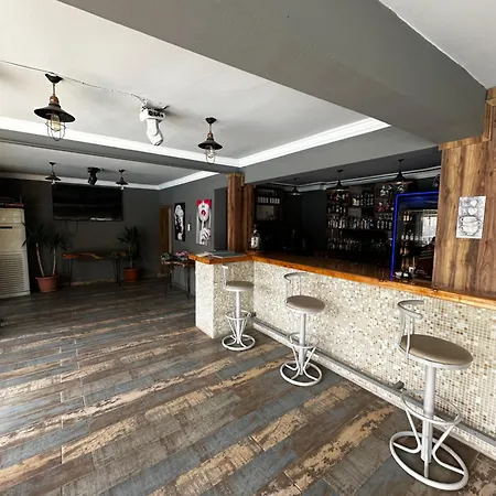 Carmina מלון Ovacık