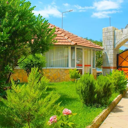 Carmina Hotel 3*