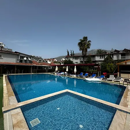 Carmina Hotel 3*