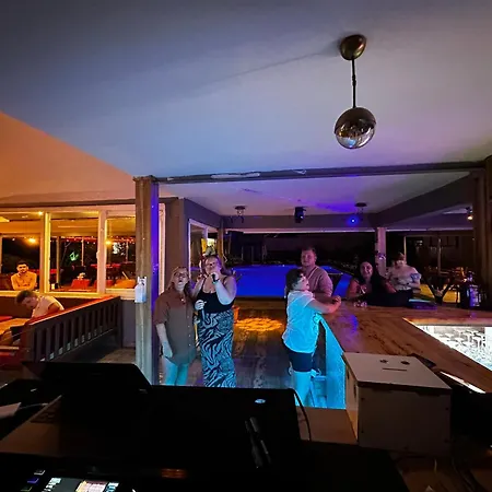 Carmina Ξενοδοχείο 3*