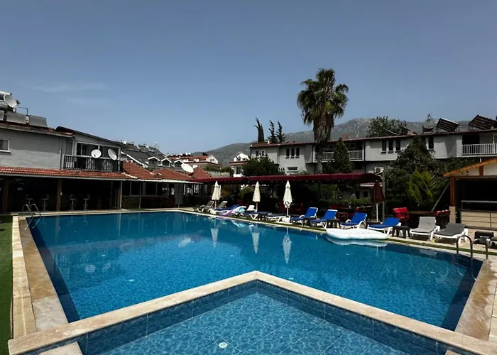 Carmina Hotel 3*