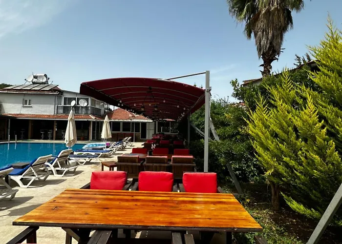 Carmina Hotel 3*