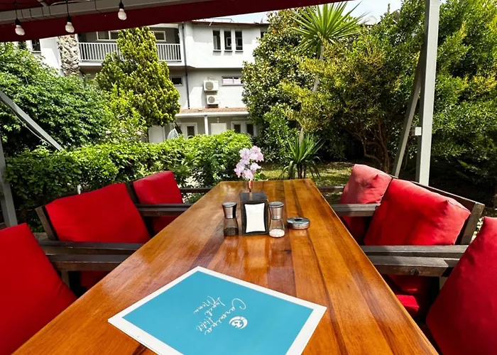Hotel Carmina 3*