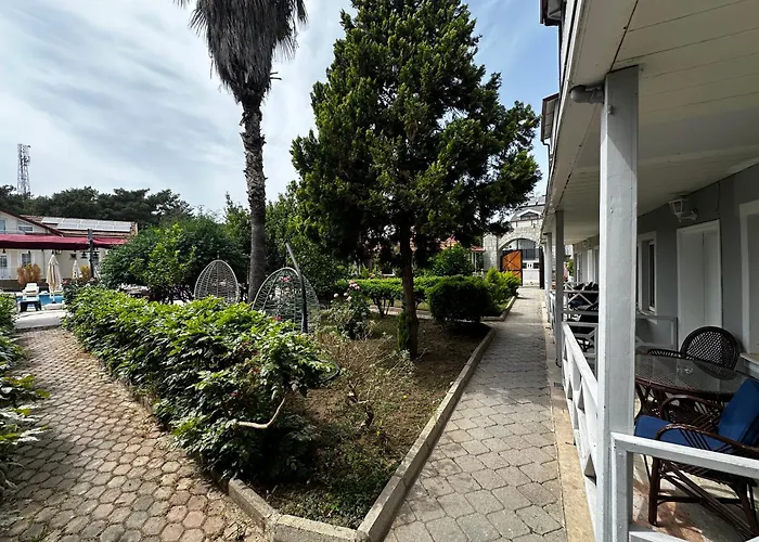 Hotell Carmina Ovacık