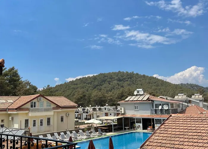 Hotell Carmina Ovacık